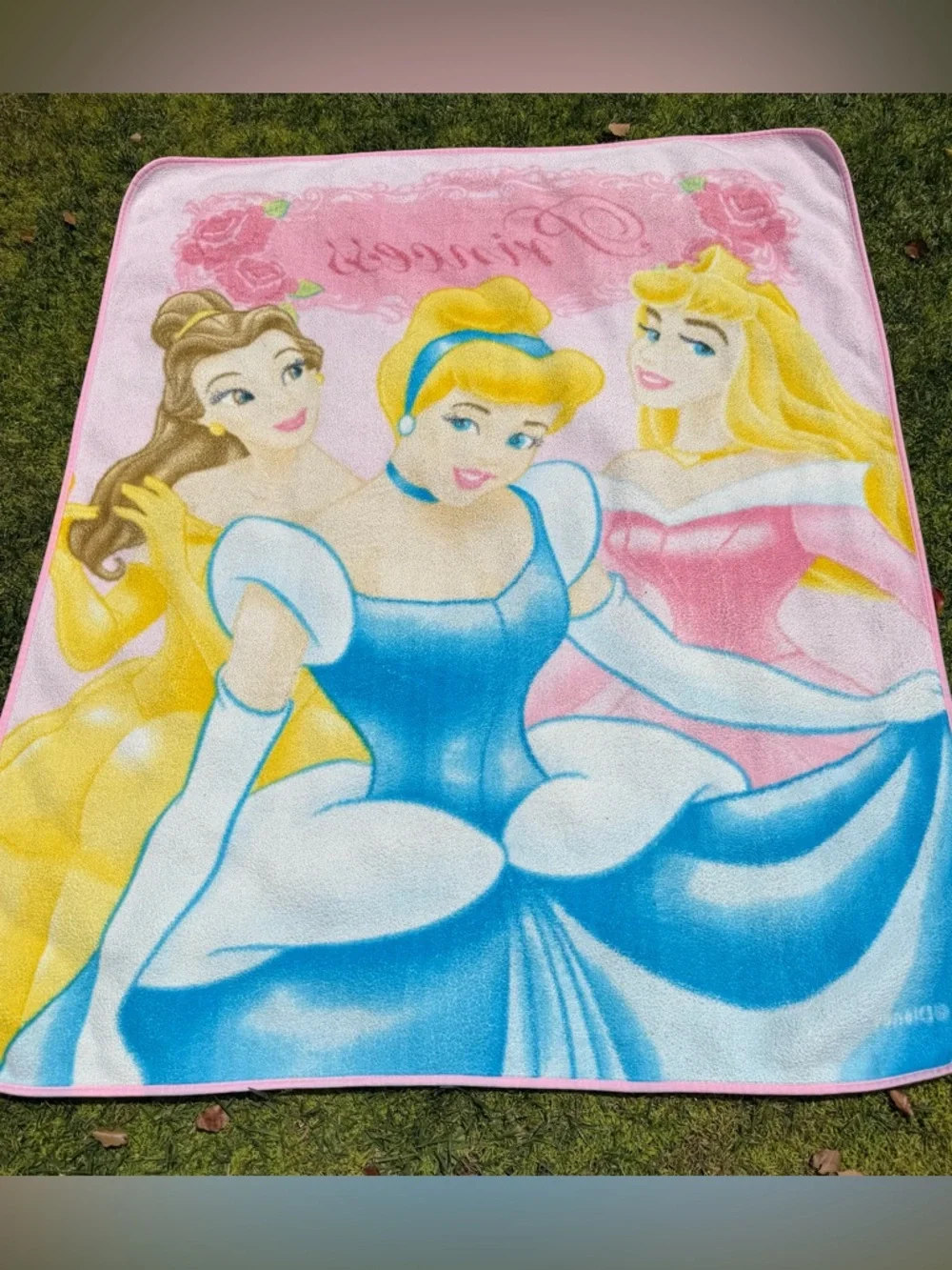 VTG Y2K Disney Princess Pink Fleece Blanket Cinderella Belle Aurora 50x59 GUC